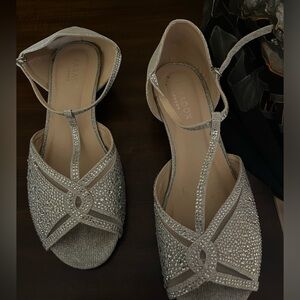 Paradox London Silver Sparkly, Women's Size 8.5 M WIDE